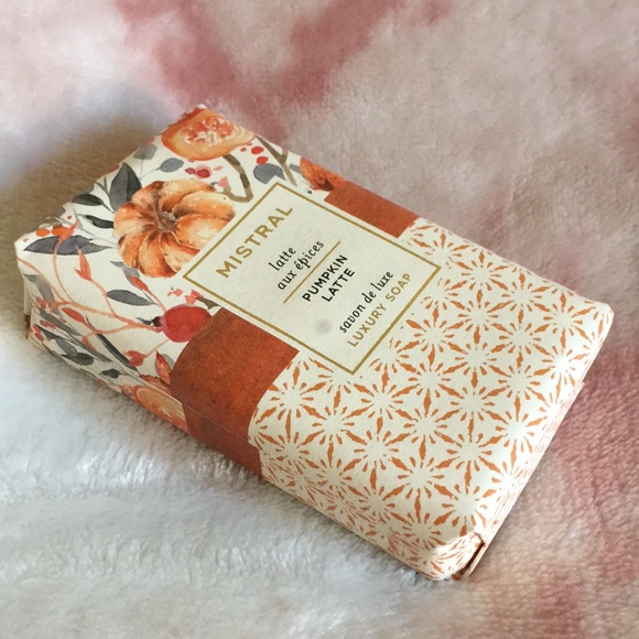 Mistral Scented Pumpkin Latte Luxury Soap made in France NWT 3.14 oz 2”x3.50 bar - Picture 4 of 8